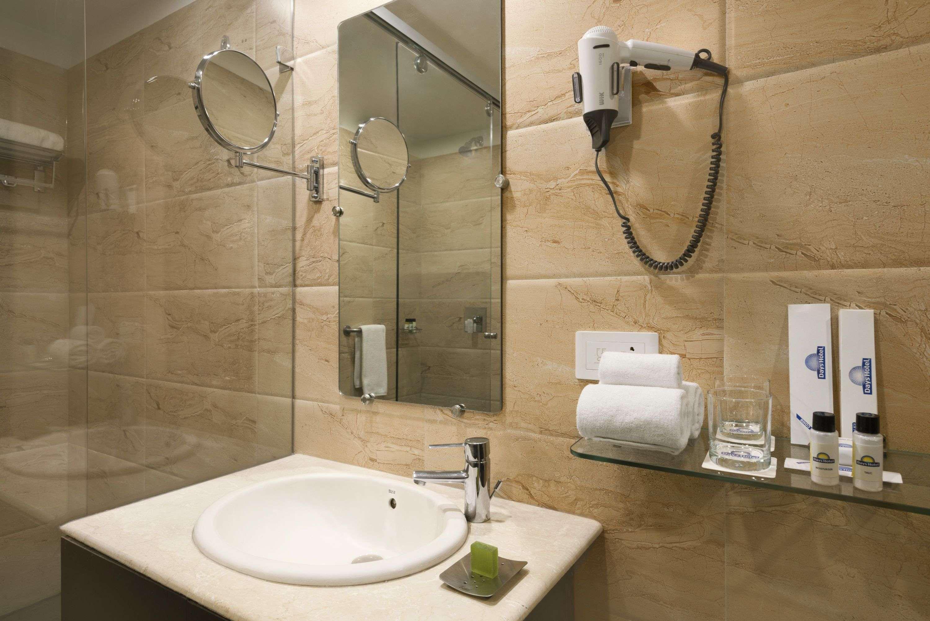 Days Hotel By Wyndham, Dźalandhar Zewnętrze zdjęcie