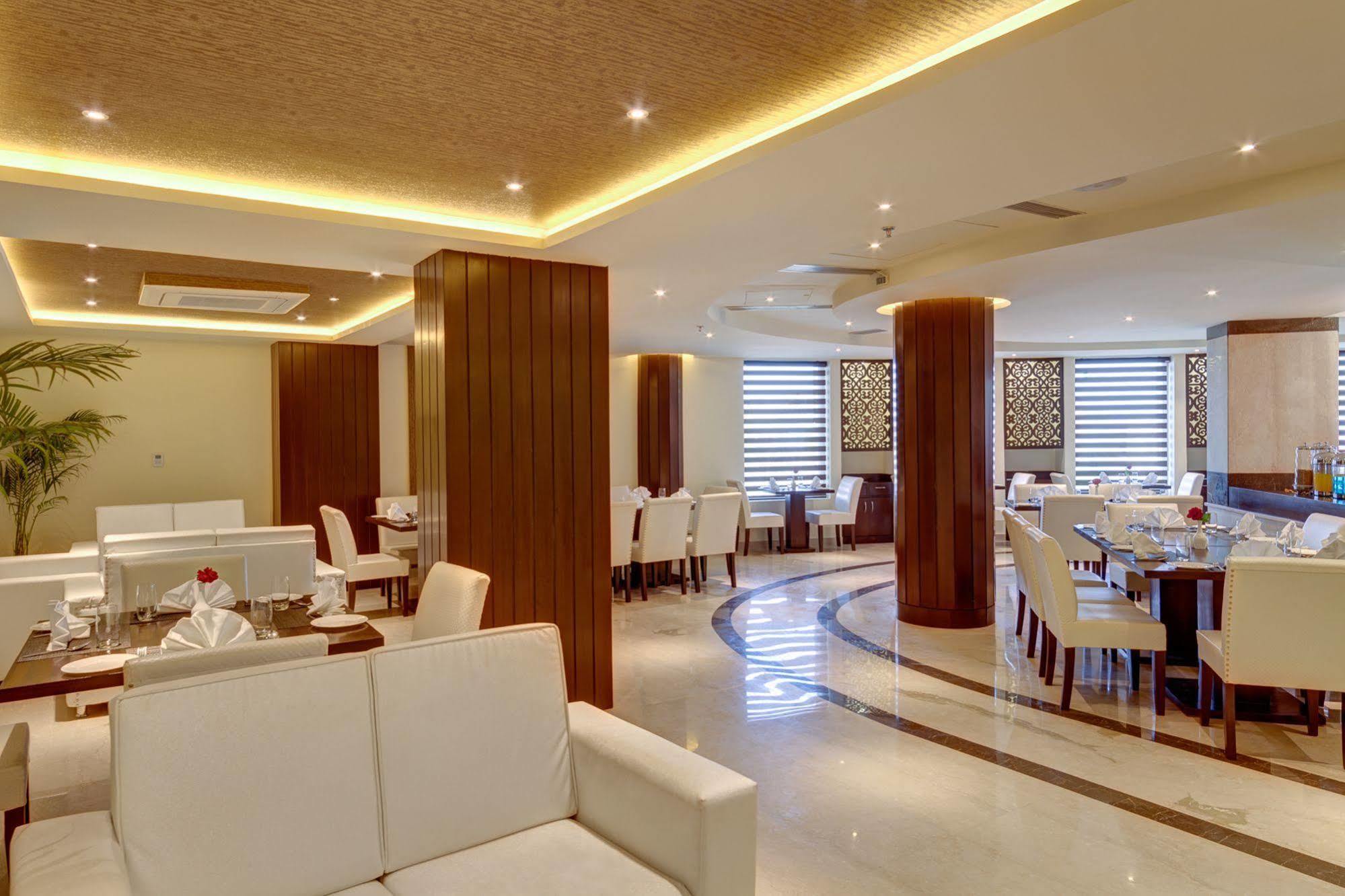 Days Hotel By Wyndham, Dźalandhar Zewnętrze zdjęcie