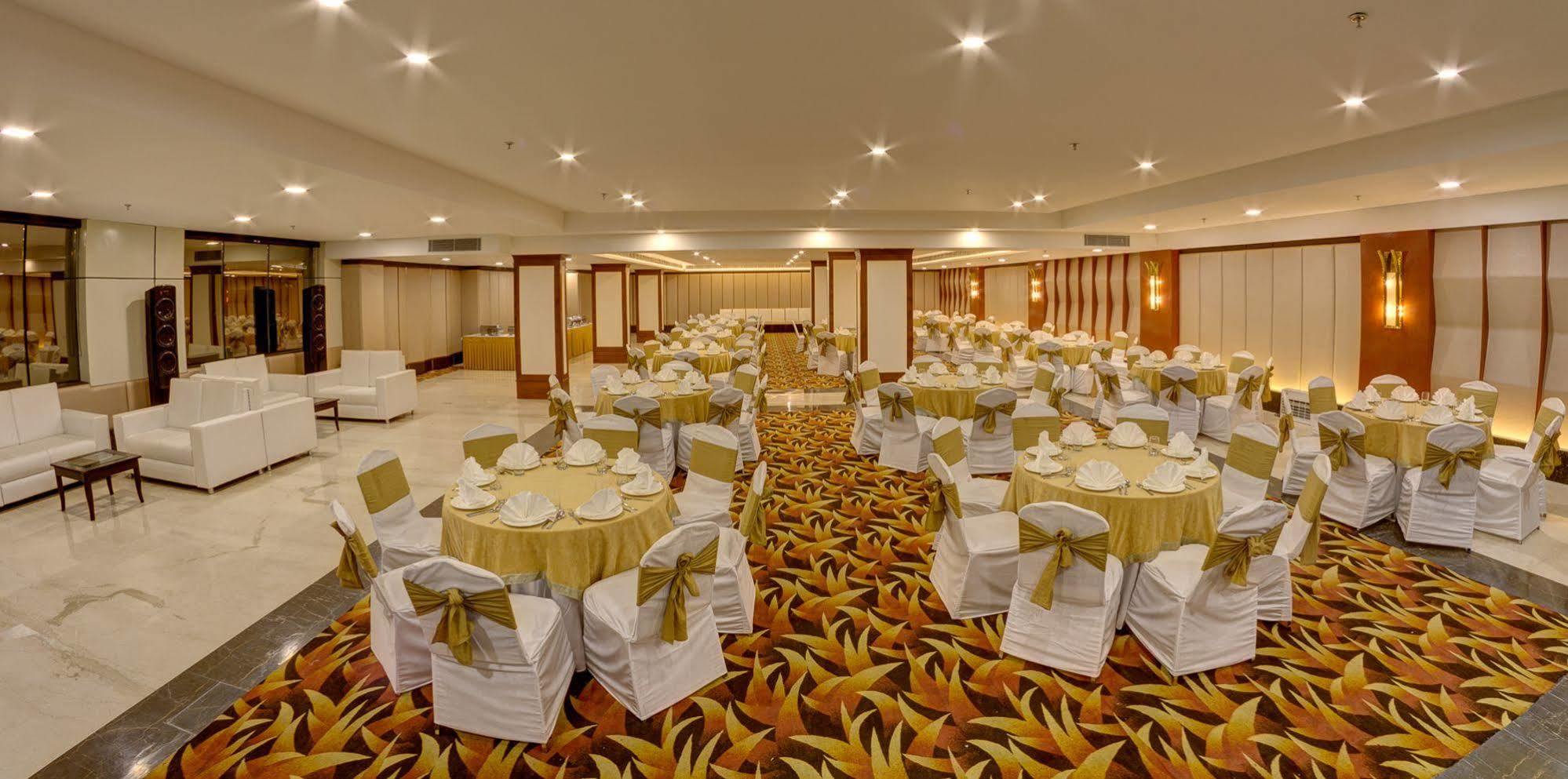 Days Hotel By Wyndham, Dźalandhar Zewnętrze zdjęcie